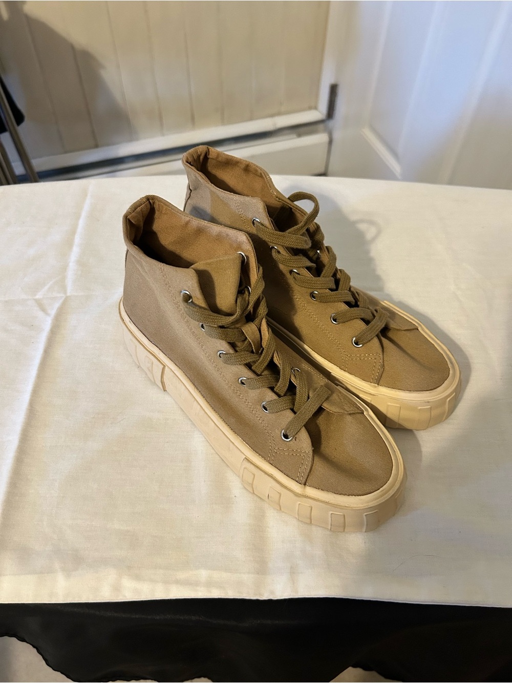 Zara Tan Canvas High Top Platform Sneakers Size 38/7.5/NWOT